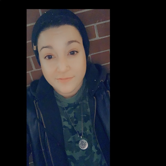 Meet your Posher, Anna - Picture 1 of 1